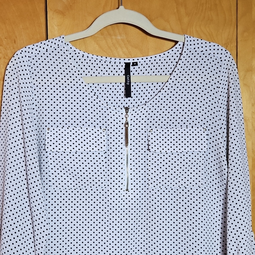 Cathy blouse White Black Pokadots Gold Tassle Front Zipper size medium